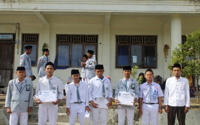 PENYERAHAN HADIAH CLASS MEETING